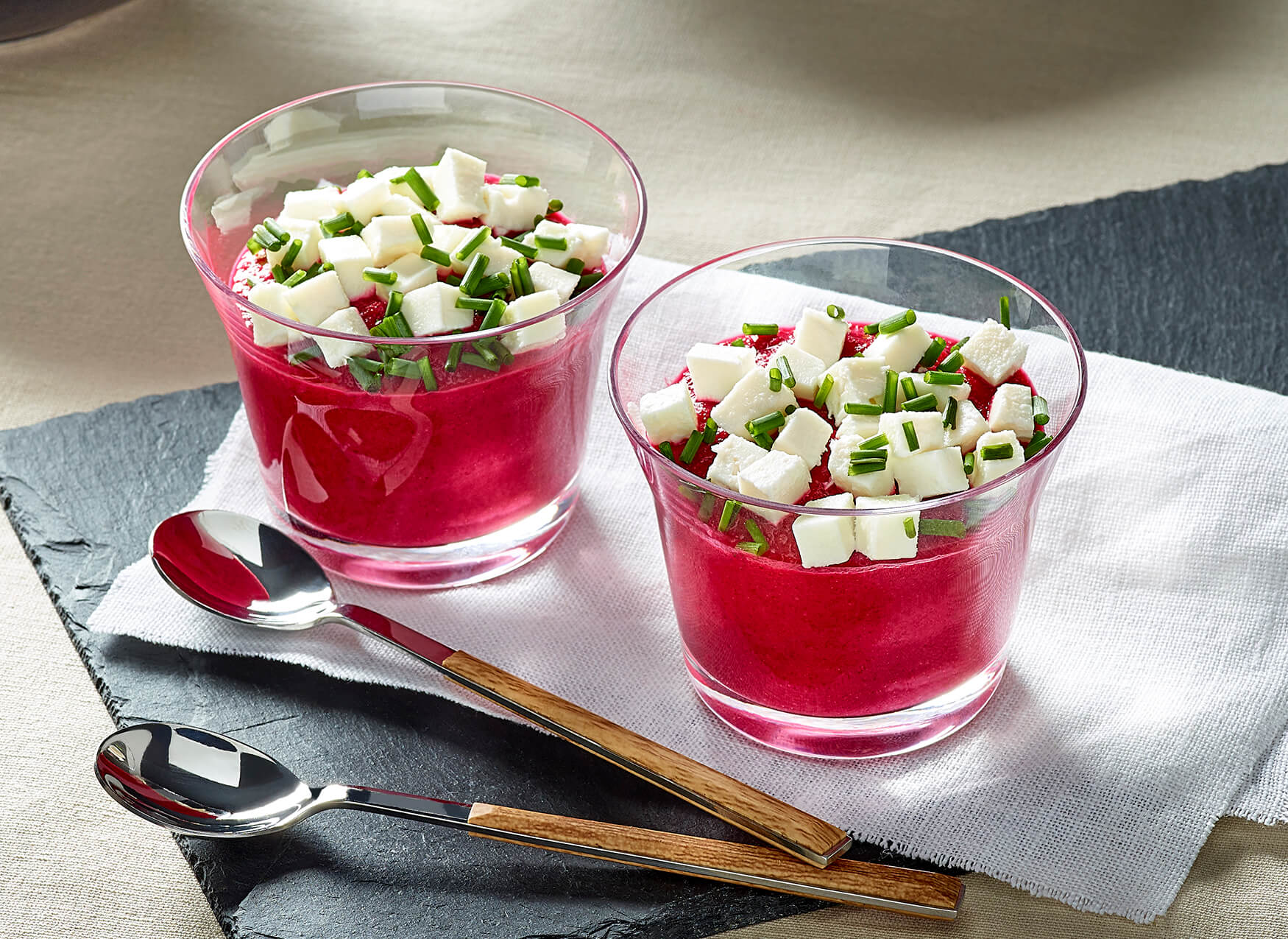 Verrines apéritives betterave et chèvre Eureden Foodservice